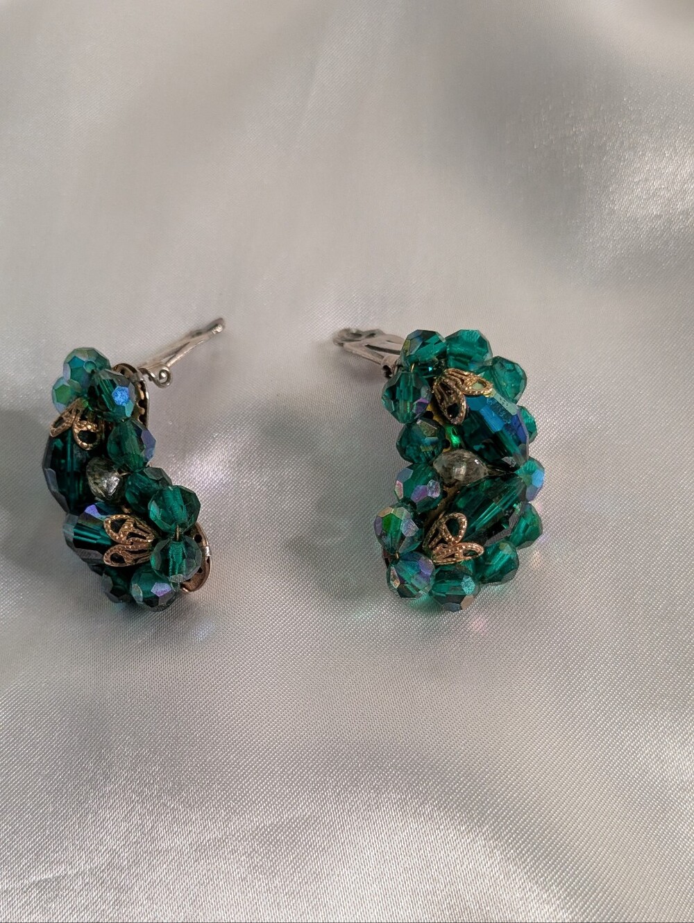 1950s Emerald Green Crystal Bead Crescent Cluster Clip On Earrings